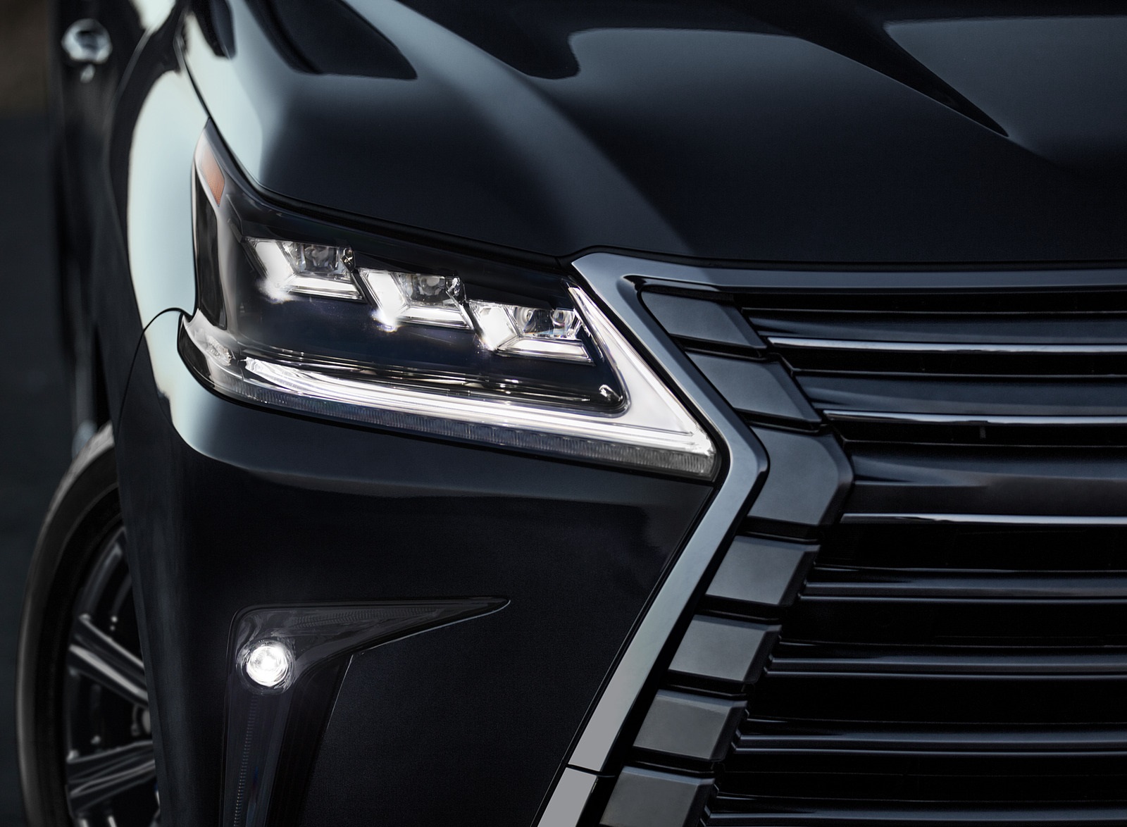 2021 Lexus LX 570 Headlight Wallpapers (4)
