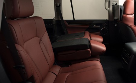 2021 Lexus LX 570 Interior Rear Seats Wallpapers 450x275 (21)