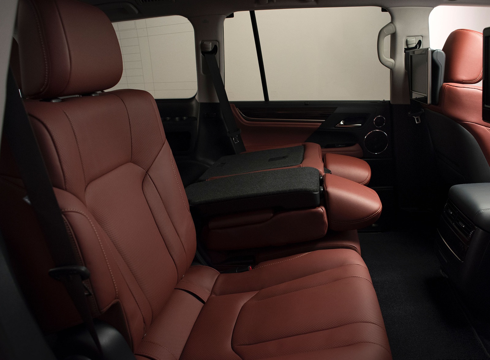2021 Lexus LX 570 Interior Rear Seats Wallpapers #21 of 26