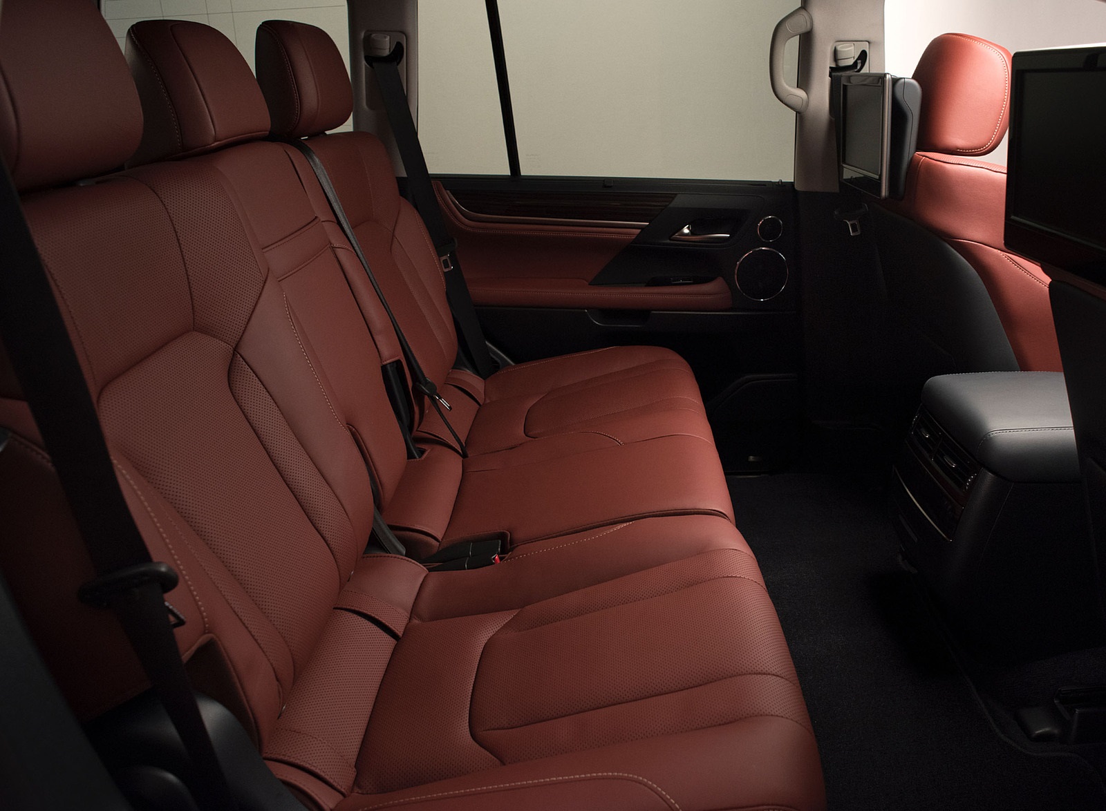 2021 Lexus LX 570 Interior Rear Seats Wallpapers  #22 of 26