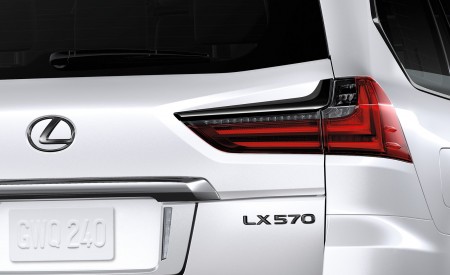 2021 Lexus LX 570 Tail Light Wallpapers 450x275 (5)