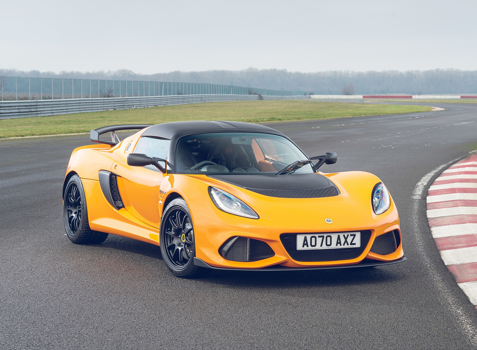 2021 Lotus Exige Sport 390 Final Edition Front Three-Quarter Wallpapers #18 of 43