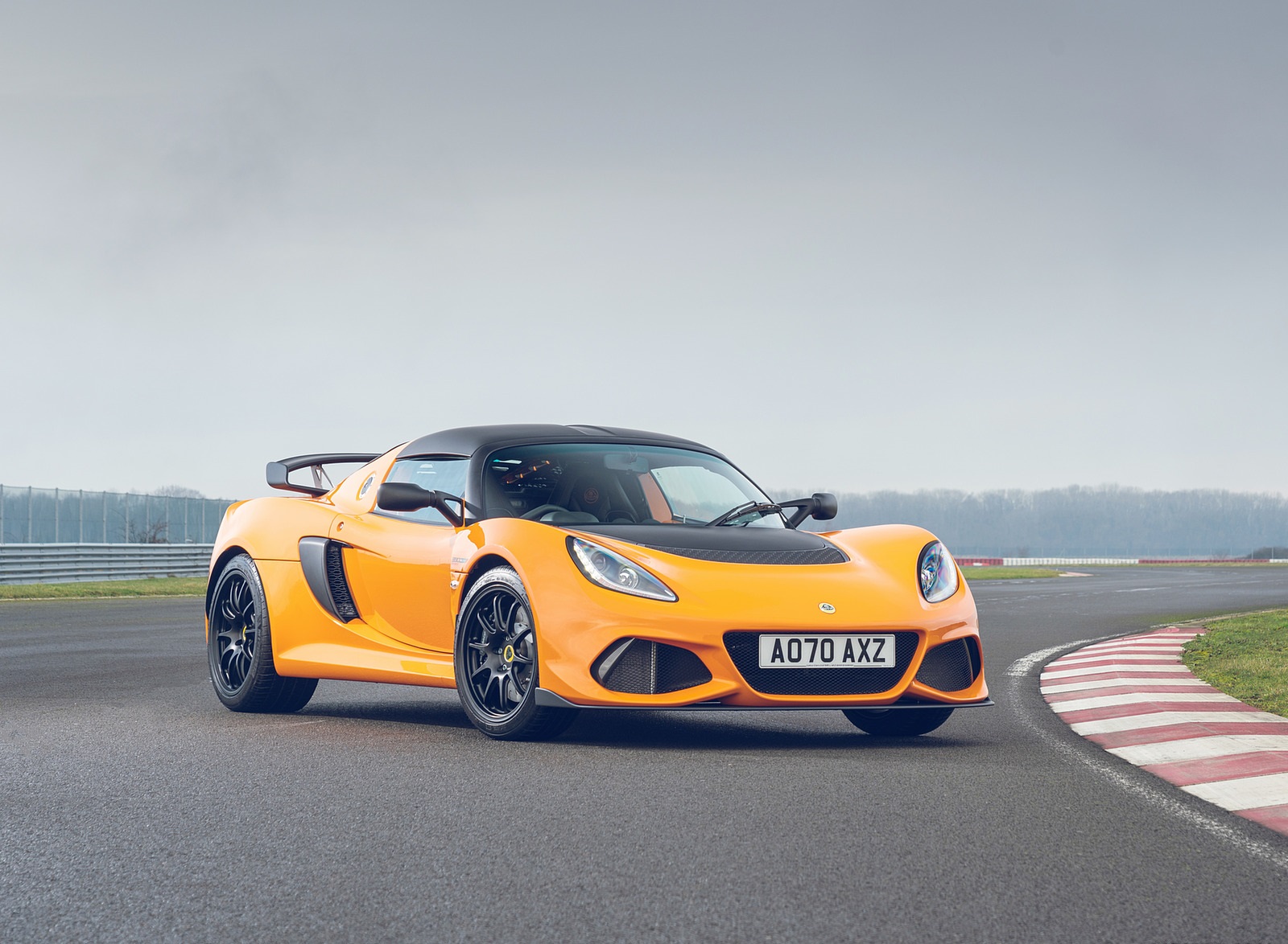 2021 Lotus Exige Sport 390 Final Edition Front Three-Quarter Wallpapers #19 of 43