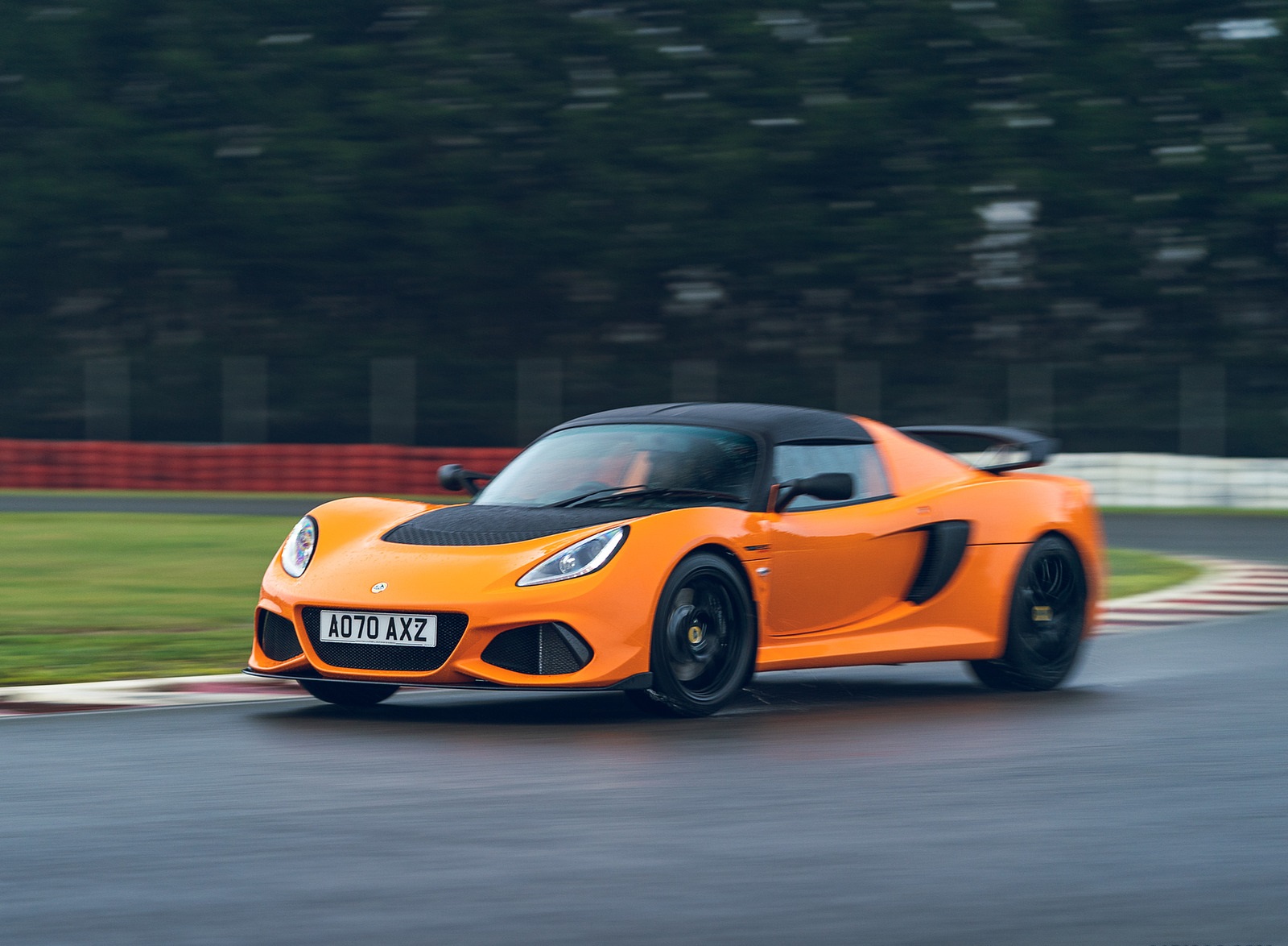 2021 Lotus Exige Sport 390 Final Edition Front Three-Quarter Wallpapers #1 of 43