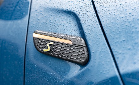 2021 MINI Cooper SE Electric Badge Wallpapers 450x275 (58)