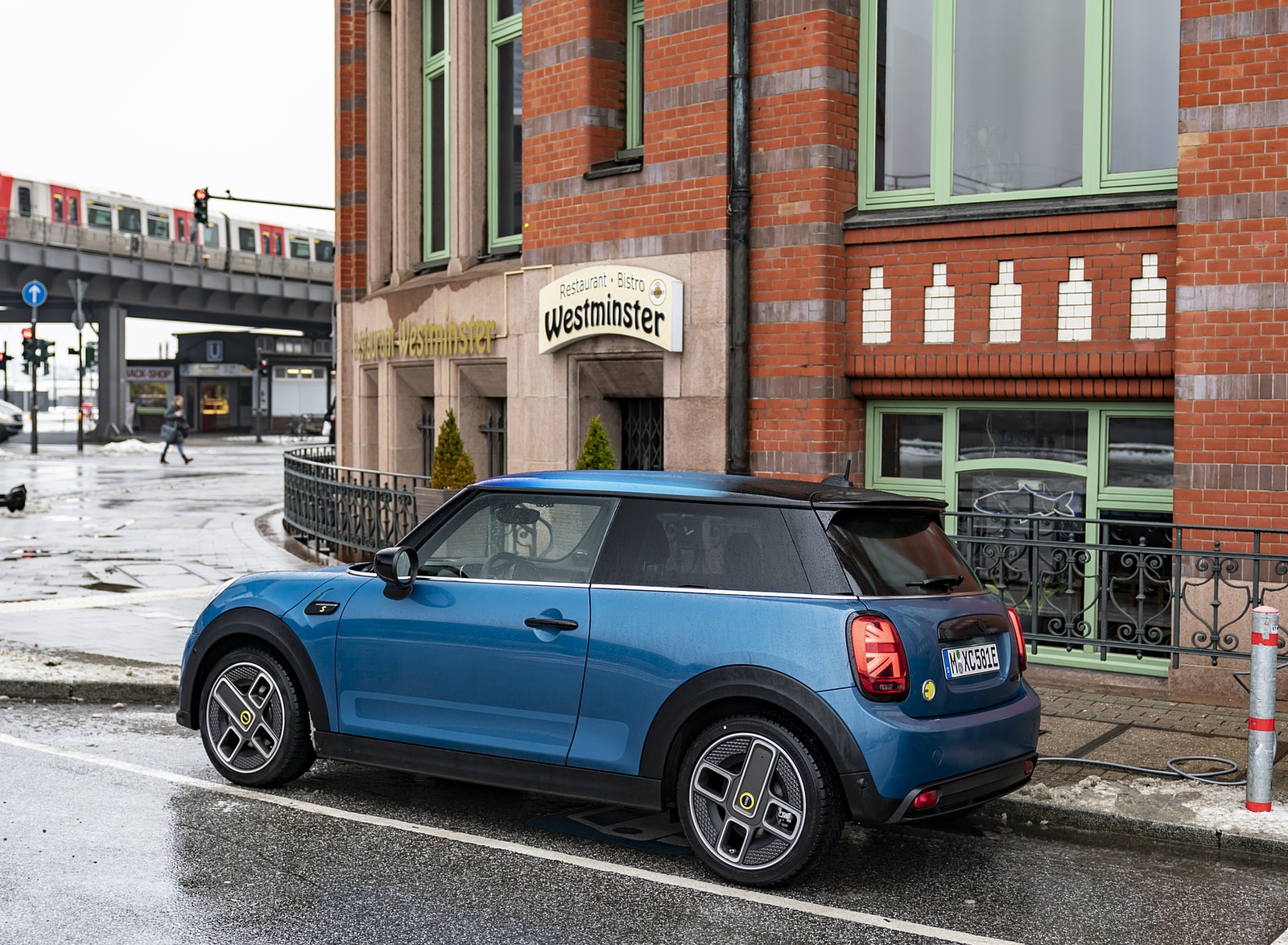 2021 MINI Cooper SE Electric Charging Wallpapers #52 of 61
