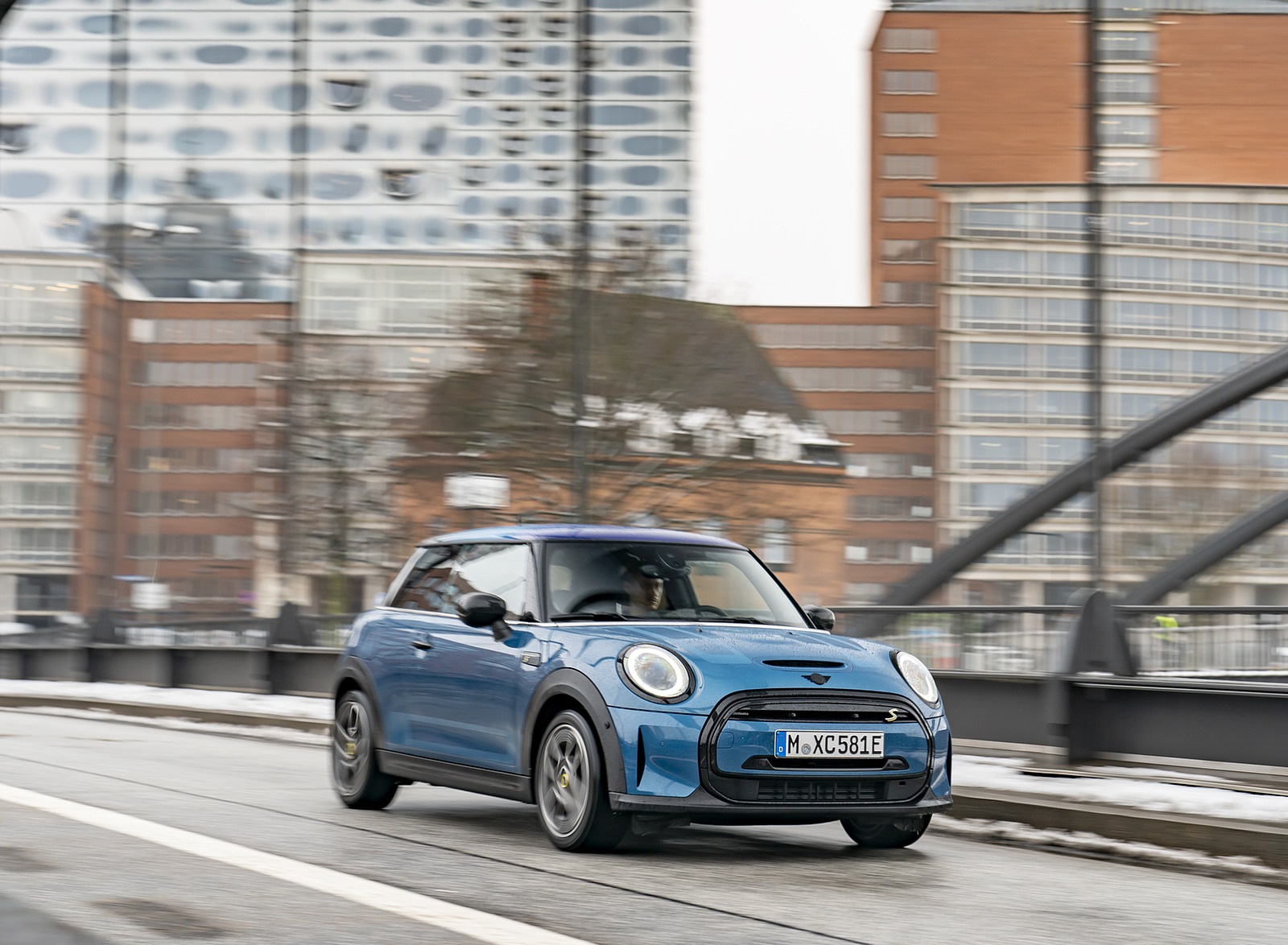 2021 MINI Cooper SE Electric Front Three-Quarter Wallpapers  #16 of 61
