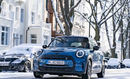 2021 MINI Cooper SE Electric Front Wallpapers 450x275 (5)