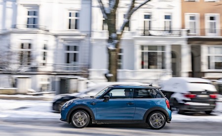 2021 MINI Cooper SE Electric Side Wallpapers 450x275 (8)