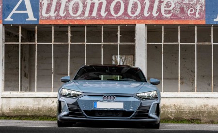 2022 Audi E-Tron GT Quattro (Color: Kemora Gray Metallic) Front Wallpapers 450x275 (141)