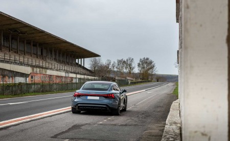 2022 Audi E-Tron GT Quattro (Color: Kemora Gray Metallic) Rear Wallpapers 450x275 (145)