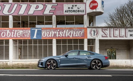 2022 Audi E-Tron GT Quattro (Color: Kemora Gray Metallic) Side Wallpapers 450x275 (146)