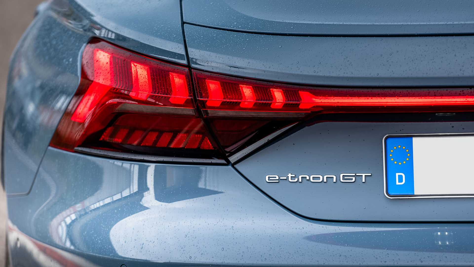2022 Audi E-Tron GT Quattro (Color: Kemora Gray Metallic) Tail Light Wallpapers #157 of 176