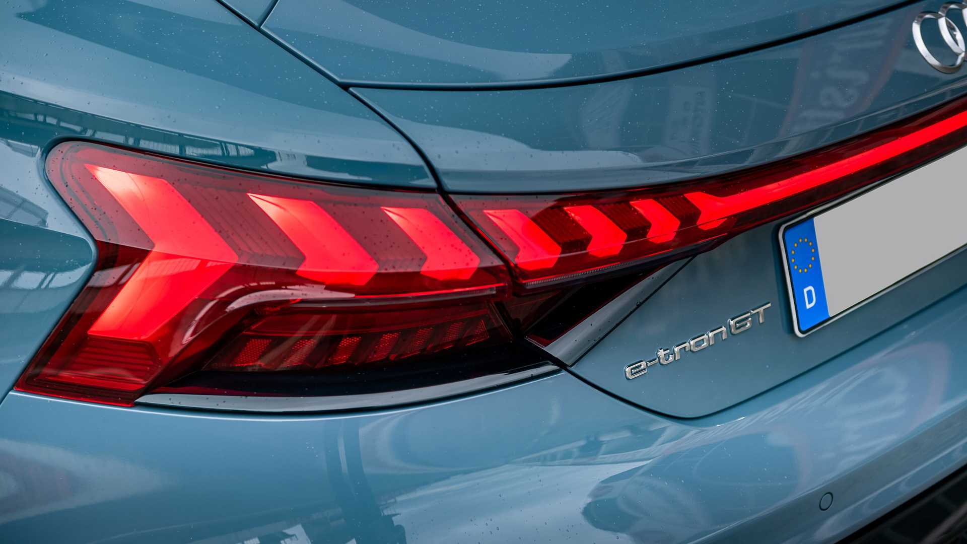 2022 Audi E-Tron GT Quattro (Color: Kemora Gray Metallic) Tail Light Wallpapers #159 of 176