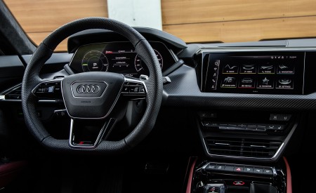 2022 Audi RS e-tron GT Interior Wallpapers 450x275 (50)