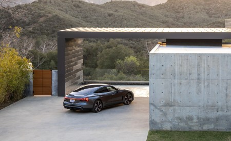 2022 Audi RS e-tron GT Rear Three-Quarter Wallpapers 450x275 (27)