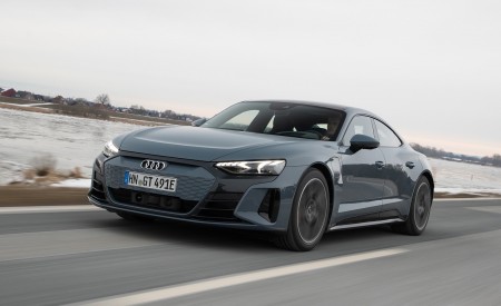 2022 Audi e-tron GT (Color: Kemora Grey Metallic) Front Three-Quarter Wallpapers 450x275 (34)