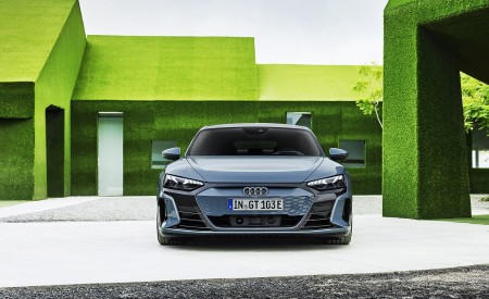 2022 Audi e-tron GT quattro (Color: Kemora Grey Metallic) Front Wallpapers 450x275 (55)