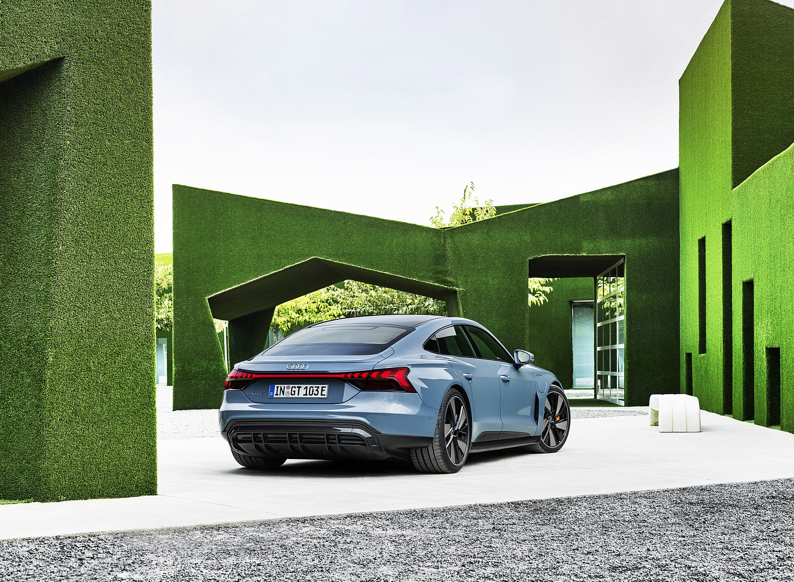 2022 Audi e-tron GT quattro (Color: Kemora Grey Metallic) Rear Three-Quarter Wallpapers #56 of 176