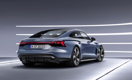 2022 Audi e-tron GT quattro (Color: Kemora Grey Metallic) Rear Wallpapers 450x275 (62)