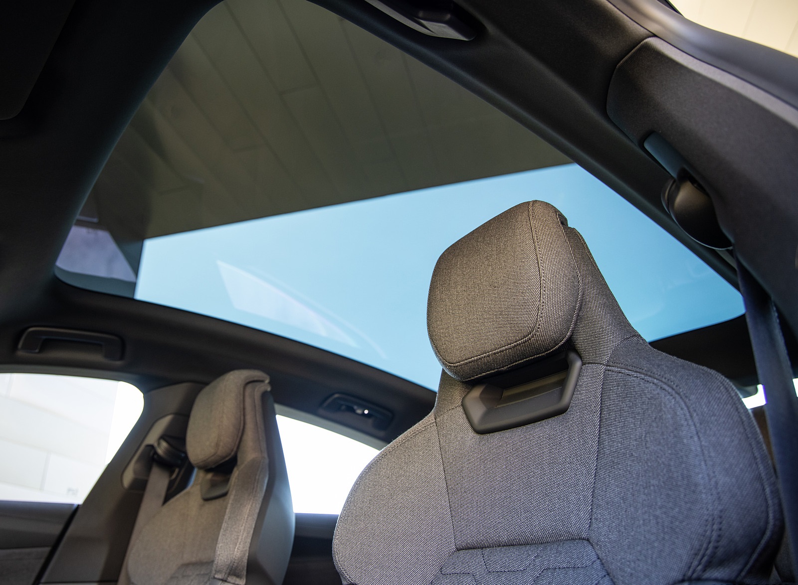 2022 Audi e-tron GT quattro Panoramic Roof Wallpapers #33 of 176