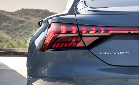 2022 Audi e-tron GT quattro Tail Light Wallpapers  450x275 (22)