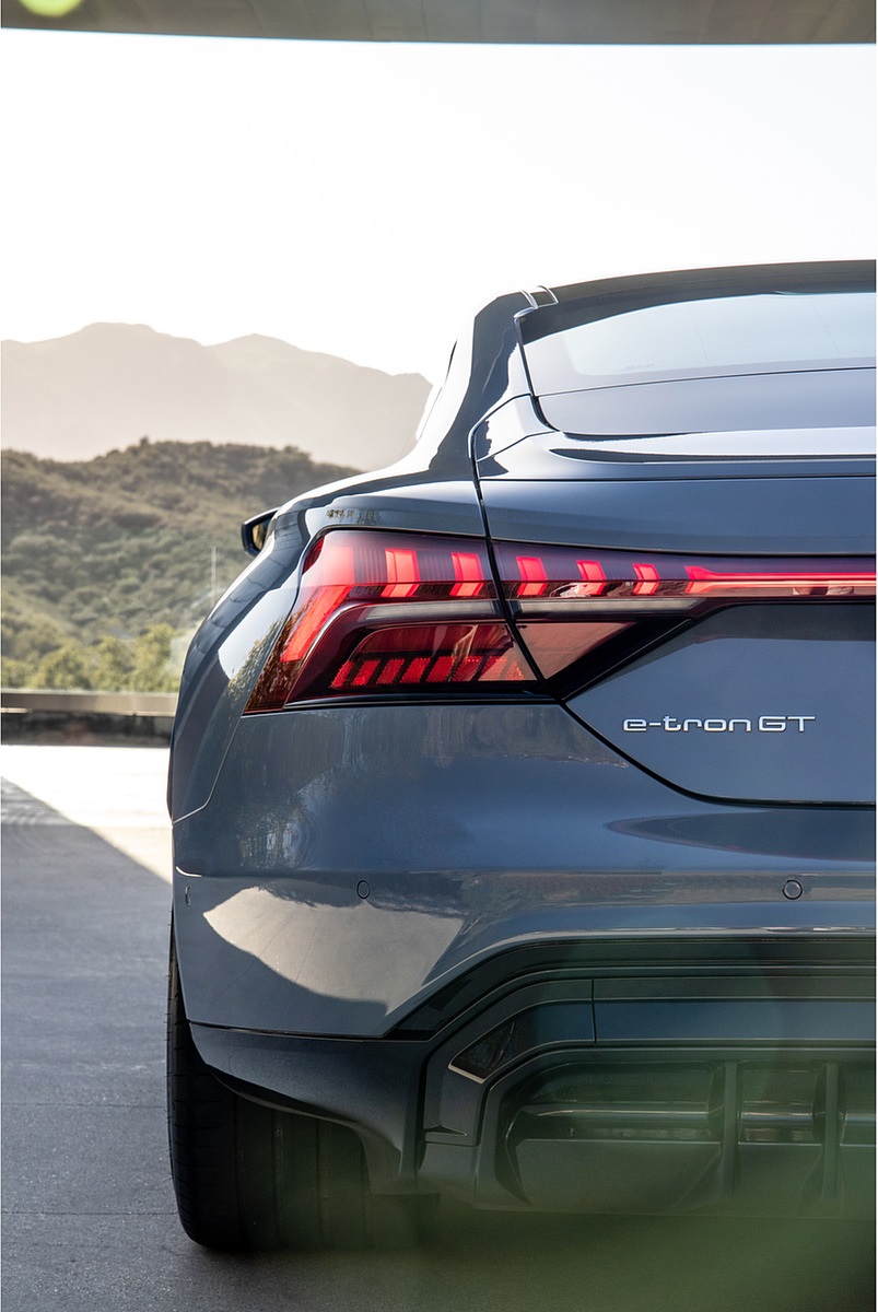 2022 Audi e-tron GT quattro Tail Light Wallpapers  #22 of 176