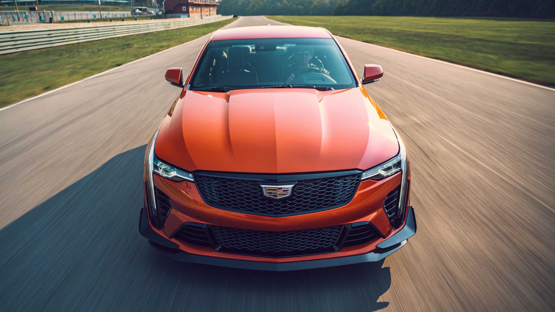 2022 Cadillac CT4-V Blackwing (Color: Blaze Orange Metallic) Front Wallpapers #21 of 69