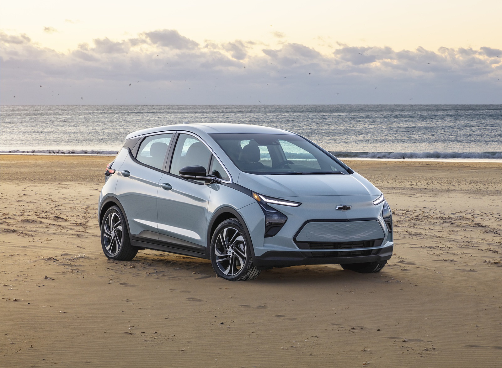 2022 Chevrolet Bolt EV Front Three-Quarter Wallpapers  (4)