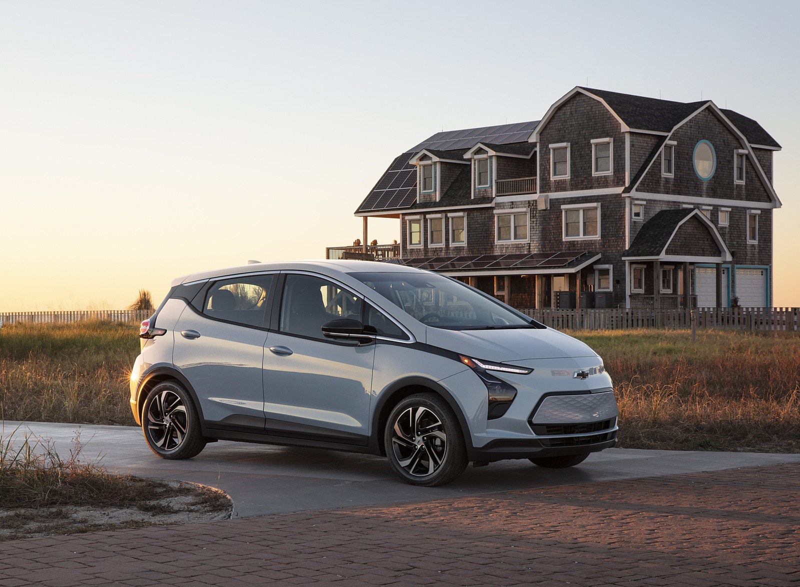 2022 Chevrolet Bolt EV Front Three-Quarter Wallpapers (8)