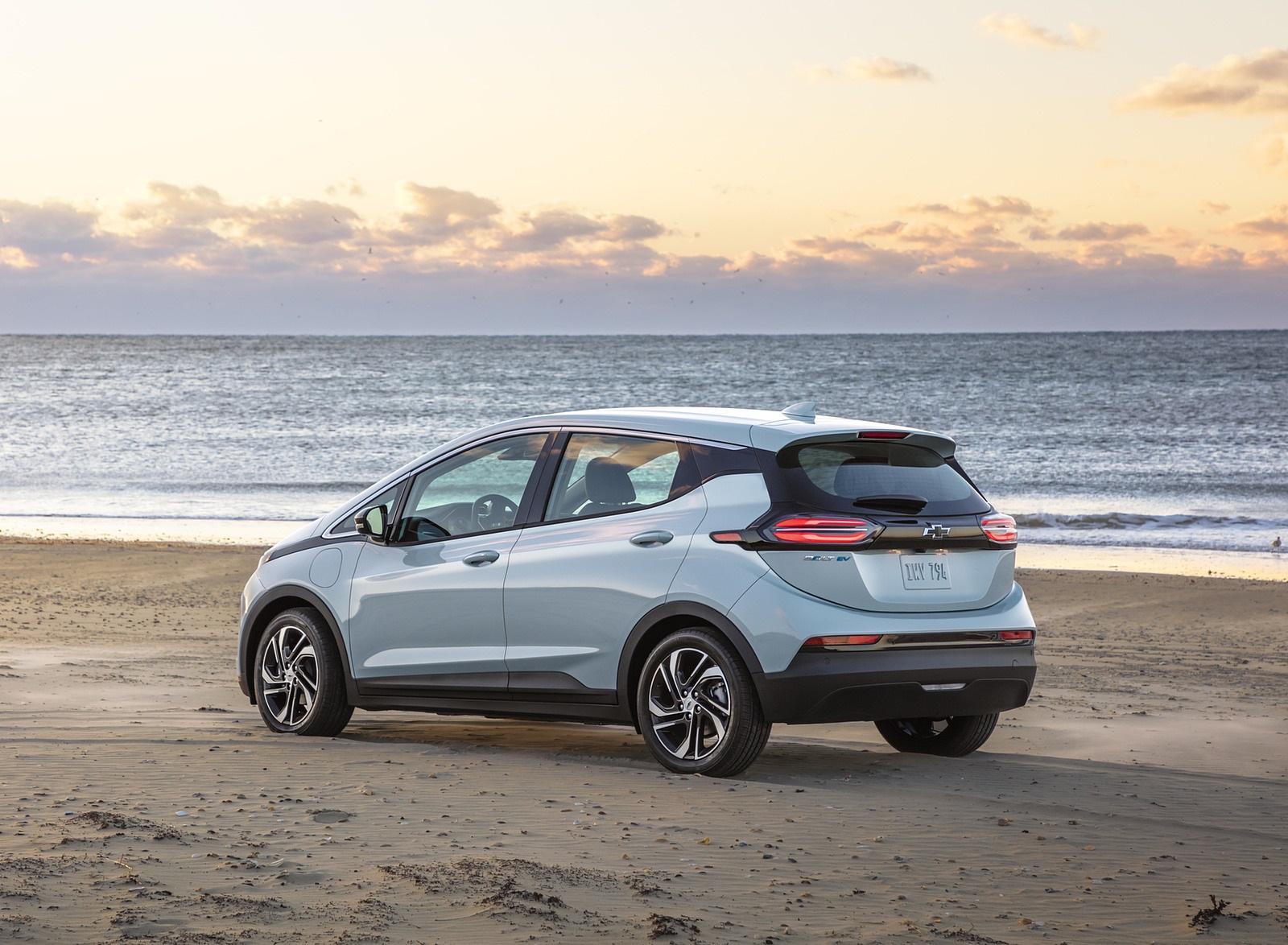 2022 Chevrolet Bolt EV Rear Three-Quarter Wallpapers  #6 of 19