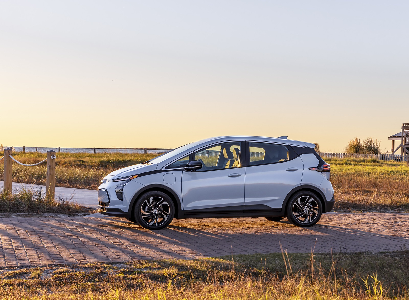 2022 Chevrolet Bolt EV Side Wallpapers #10 of 19