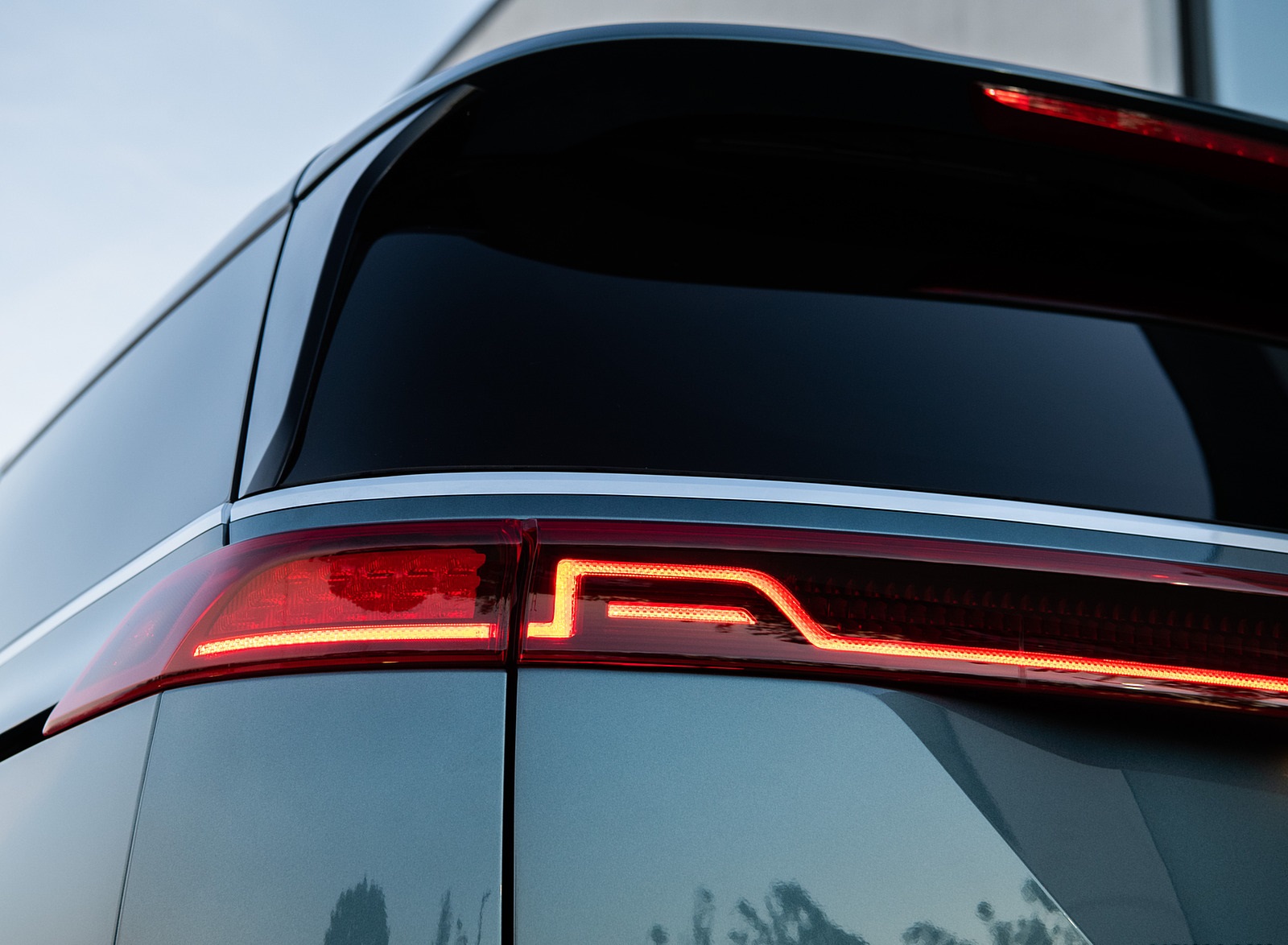 2022 Kia Carnival Tail Light Wallpapers #17 of 71