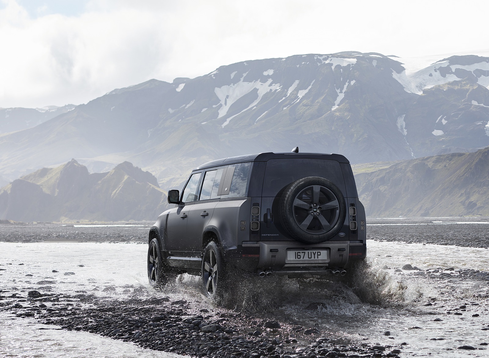 2022 Land Rover Defender V8 110 Carpathian Edition Rear Three-Quarter Wallpapers #7 of 46