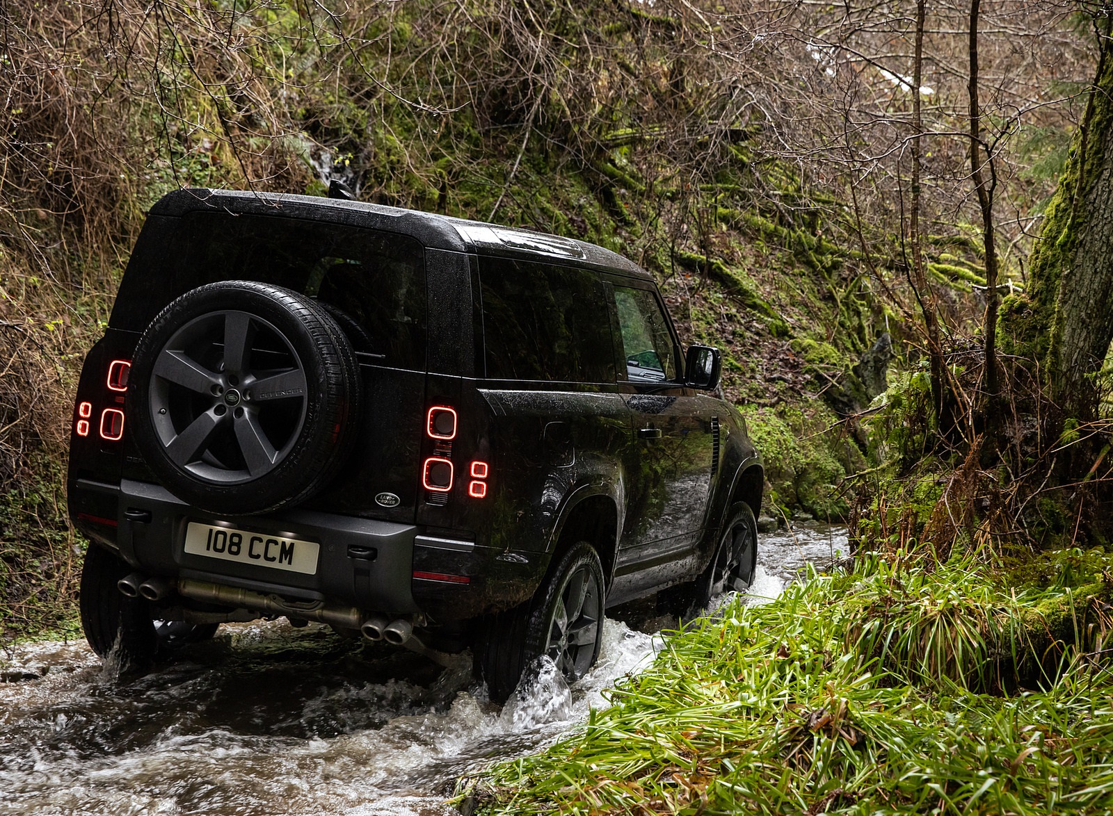 2022 Land Rover Defender V8 90 Off-Road Wallpapers  #28 of 39