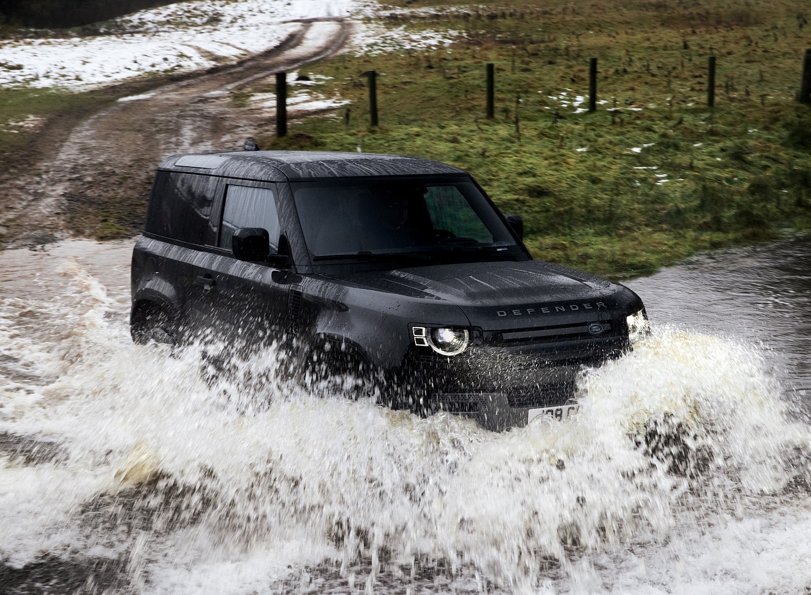 2022 Land Rover Defender V8 90 Off-Road Wallpapers #33 of 39