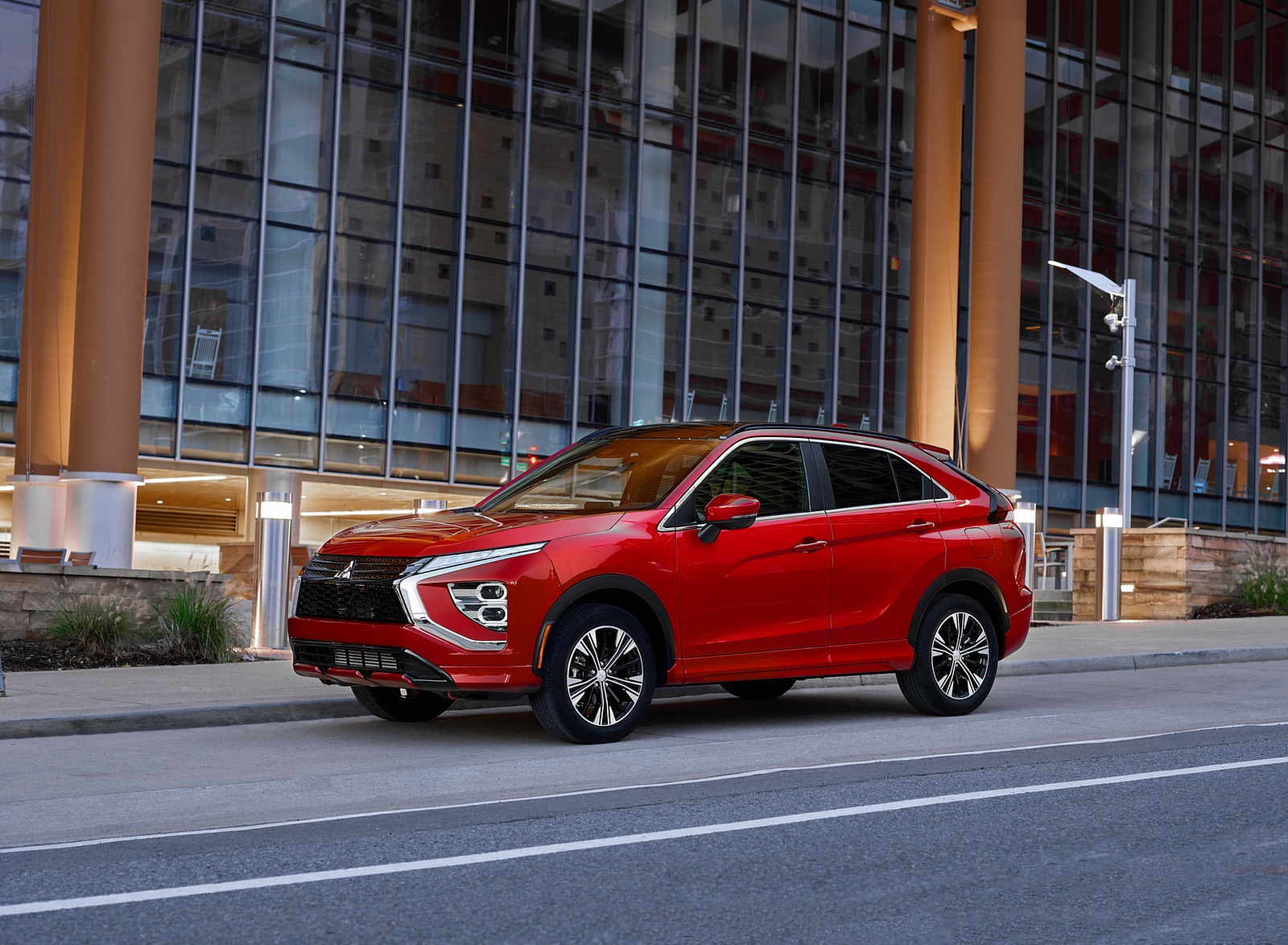 2022 Mitsubishi Eclipse Cross Front Three-Quarter Wallpapers #11 of 40
