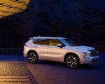 2022 Mitsubishi Outlander Front Three-Quarter Wallpapers 150x120