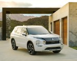 2022 Mitsubishi Outlander Front Three-Quarter Wallpapers 150x120