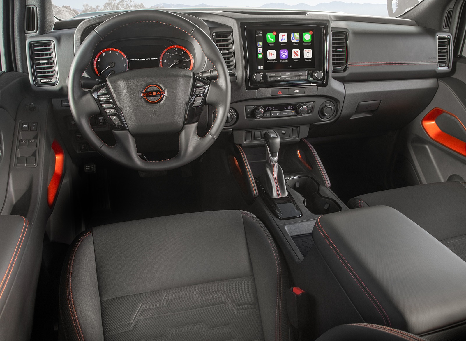 2022 Nissan Frontier Interior Wallpapers #22 of 36