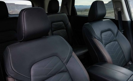 2022 Nissan Pathfinder Interior Front Seats Wallpapers 450x275 (33)