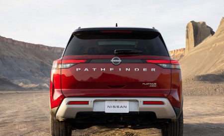 2022 Nissan Pathfinder Rear Wallpapers 450x275 (69)