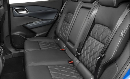 2022 Nissan Qashqai Interior Rear Seats Wallpapers 450x275 (62)