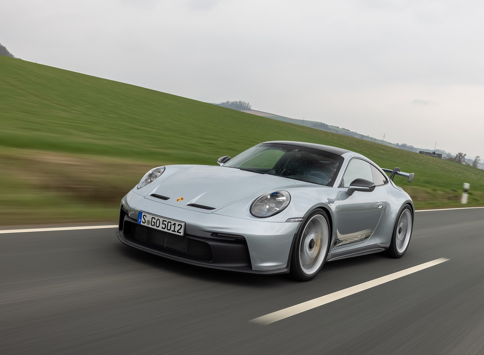 2022 Porsche 911 GT3 (Color: Dolomite Silver Metallic) Front Three-Quarter Wallpapers  #194 of 247