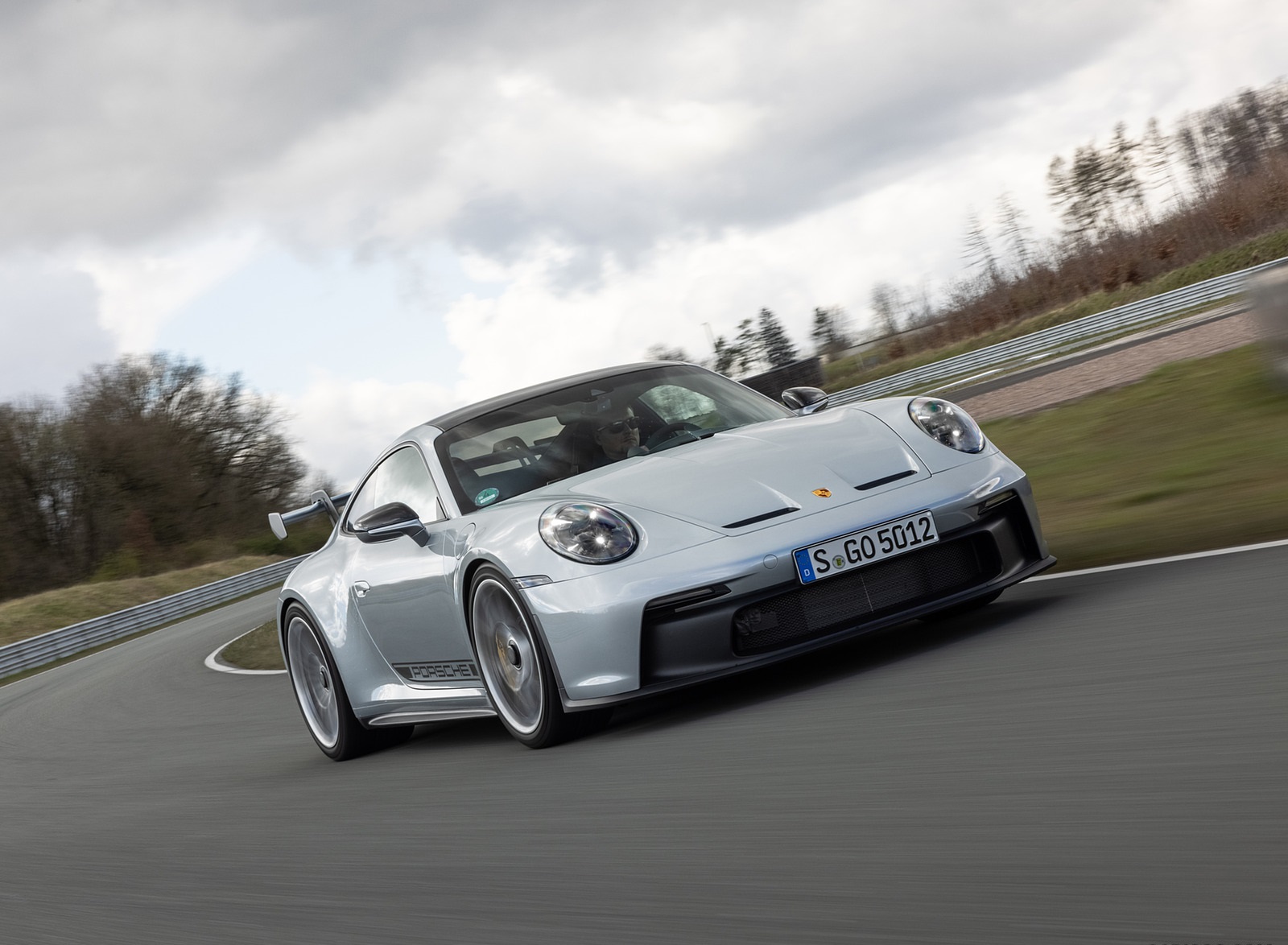 2022 Porsche 911 GT3 (Color: Dolomite Silver Metallic) Front Three-Quarter Wallpapers #208 of 247
