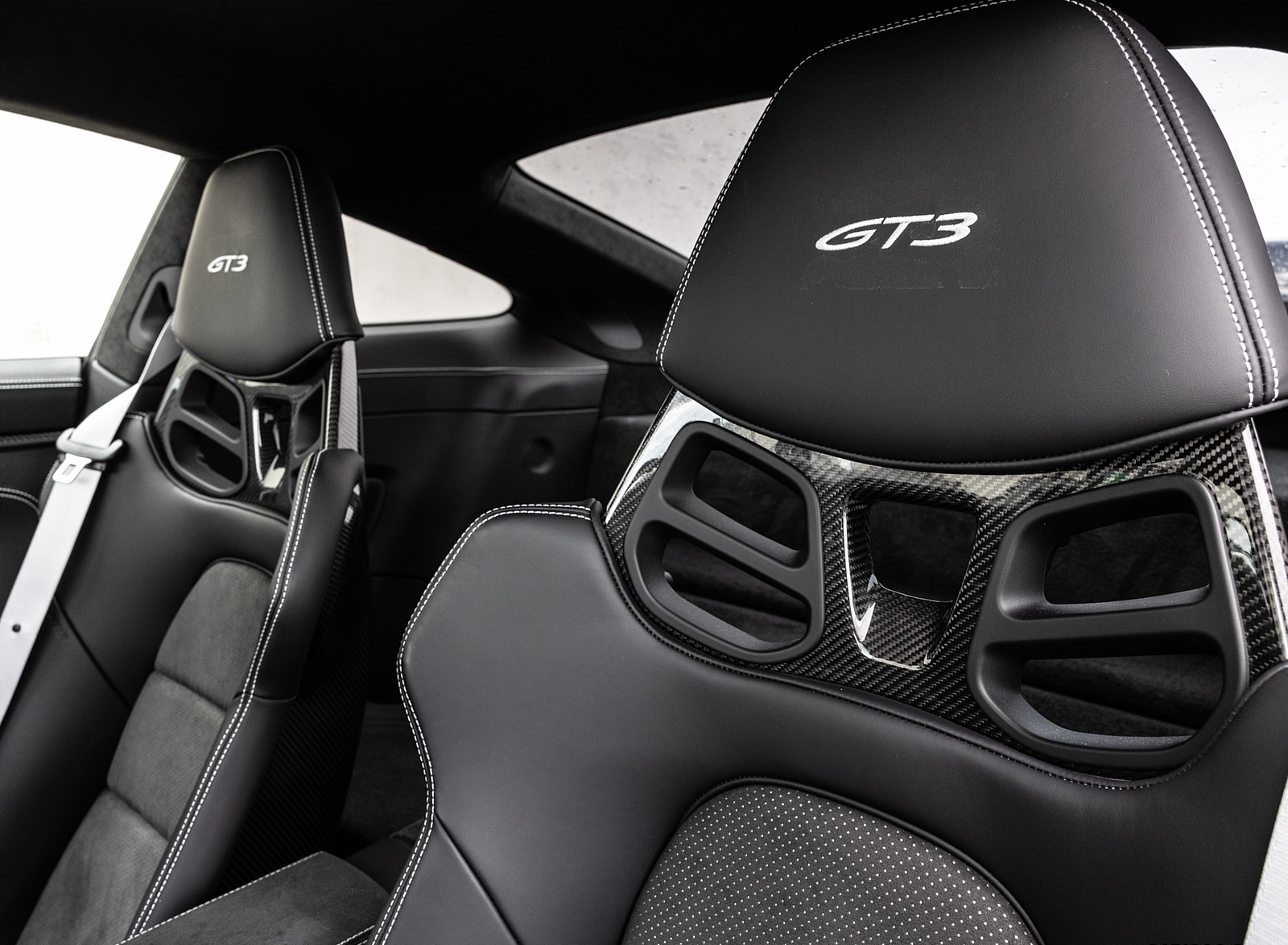 2022 Porsche 911 GT3 (Color: Dolomite Silver Metallic) Interior Seats Wallpapers #233 of 247
