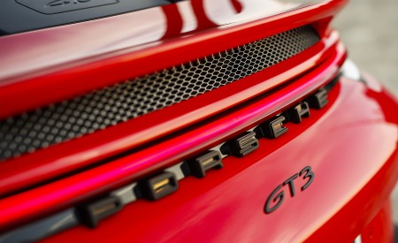 2022 Porsche 911 GT3 (Color: Guards Red) Badge Wallpapers 450x275 (69)
