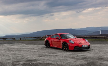 2022 Porsche 911 GT3 (Color: Guards Red) Front Three-Quarter Wallpapers 450x275 (32)