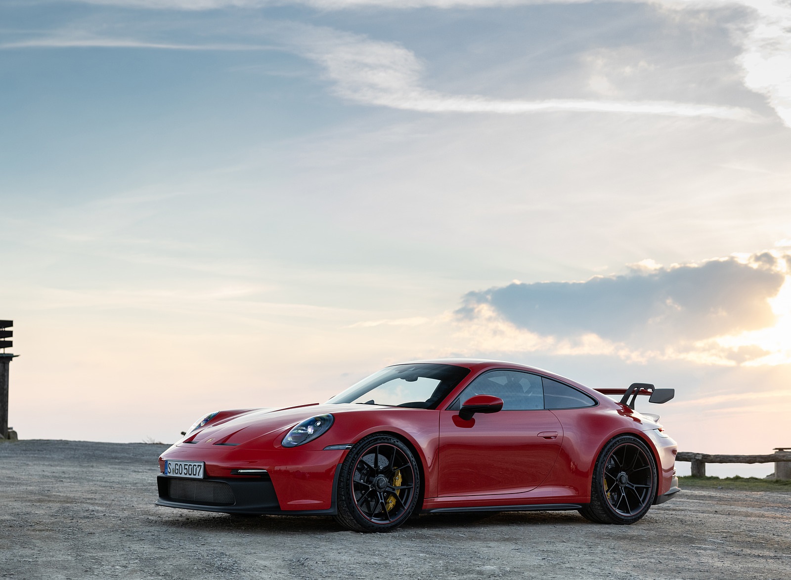 2022 Porsche 911 GT3 (Color: Guards Red) Front Three-Quarter Wallpapers #33 of 247
