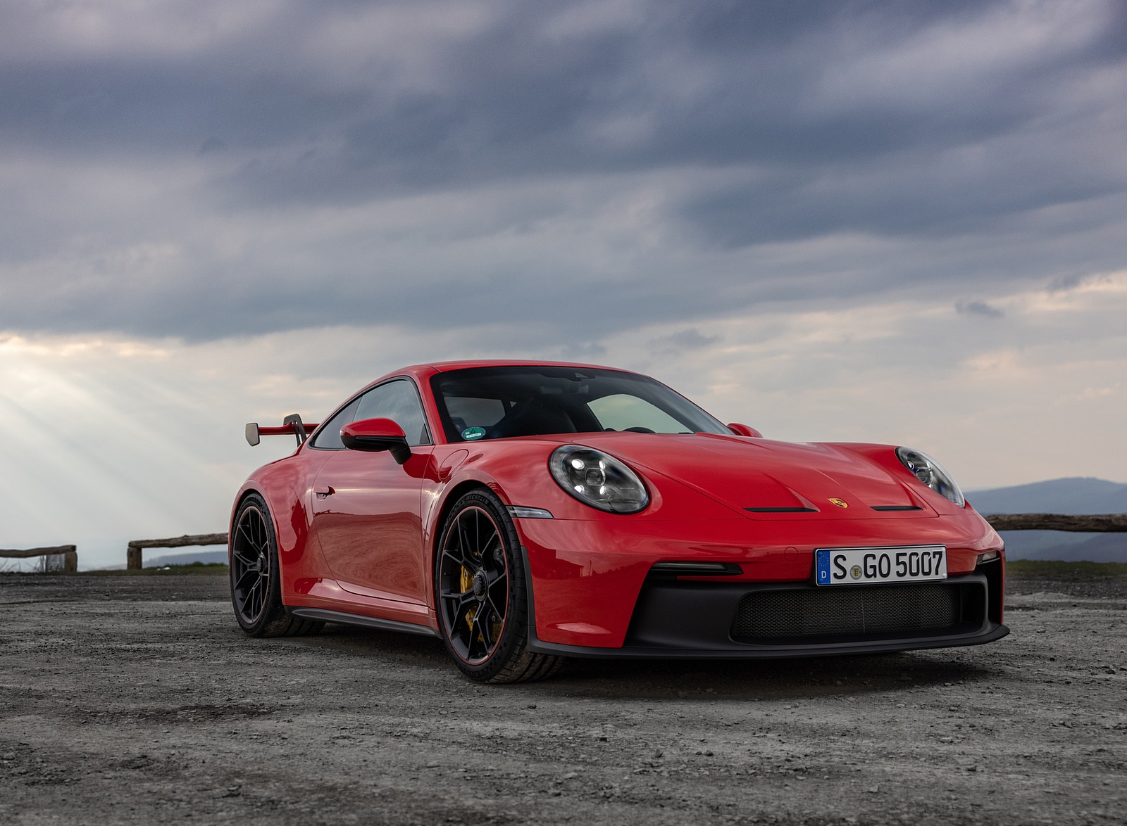 2022 Porsche 911 GT3 (Color: Guards Red) Front Three-Quarter Wallpapers #34 of 247